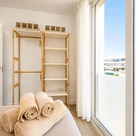 아파트 Nerjaplus Playa Burriana 4 *
